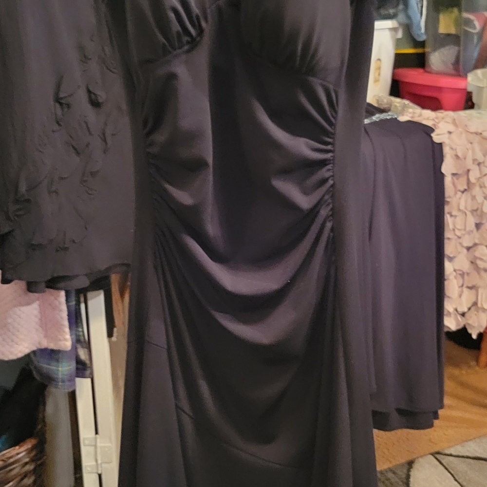 #10)Little Black Dress